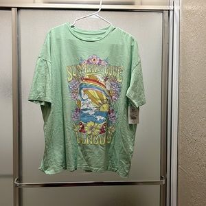 Median new brand Billabong shirt. Color light green